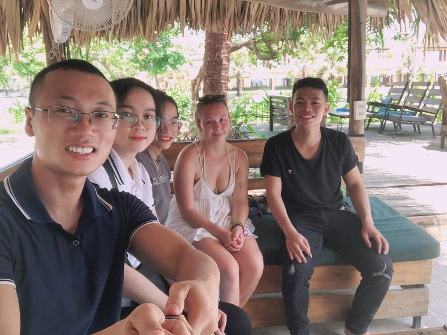Bữa tiệc giao lưu luyện nói tiếng Anh cùng người bản xứ